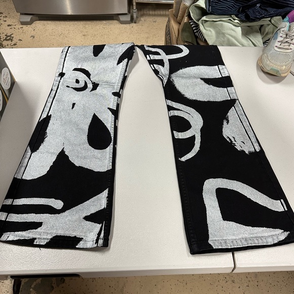 Urban Outfitters jeans - Picture 3 of 3